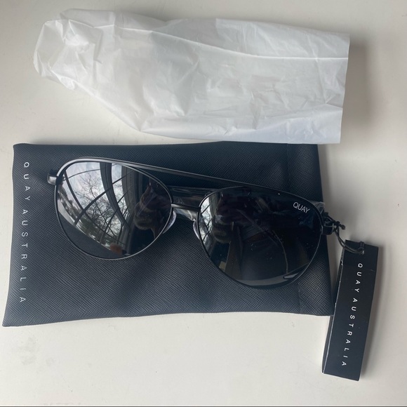 Quay Australia sunglasses - Picture 3 of 3